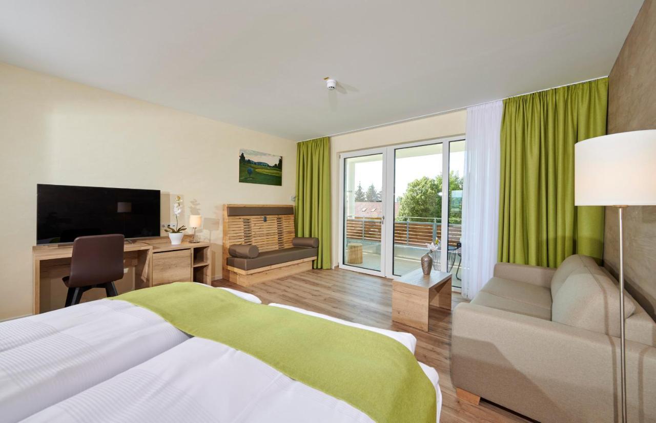 Bachhof Resort Hotel Kirchroth ภายนอก รูปภาพ