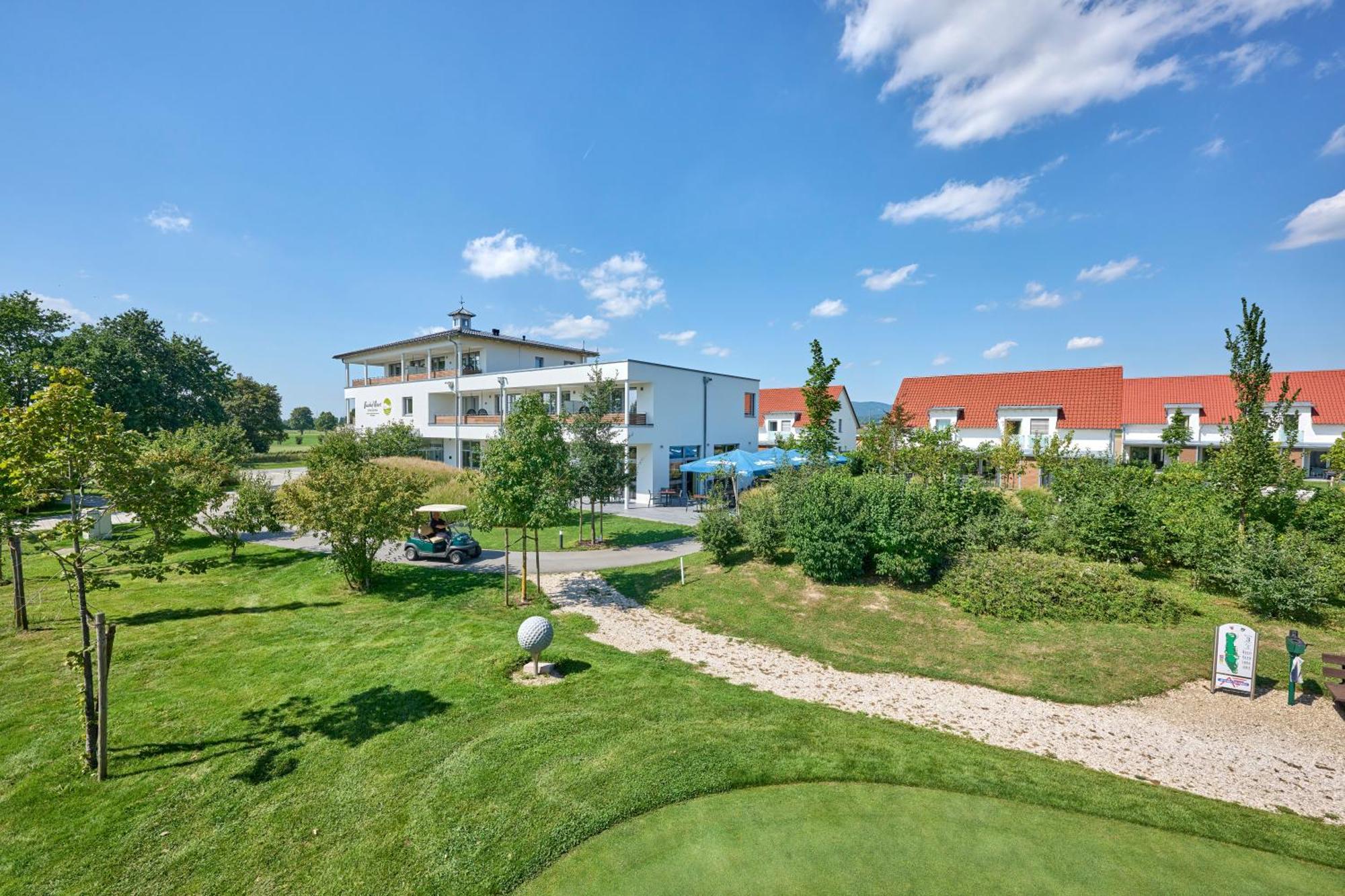 Bachhof Resort Hotel Kirchroth ภายนอก รูปภาพ